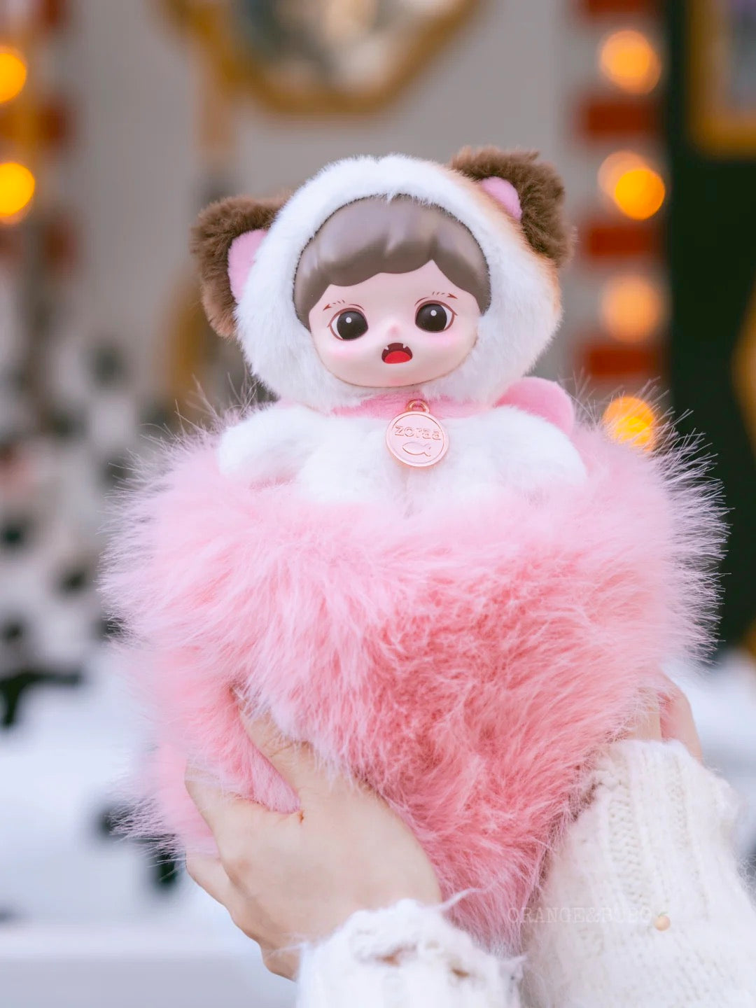 Zoraa fluffy cabin series viny plush doll