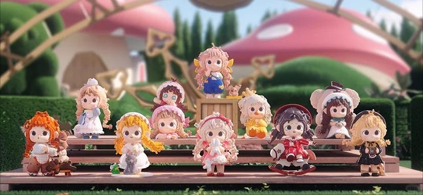 FUR FUR doll wonderful house PVC