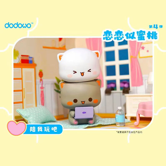 Mitao Cat Series 04 Peach Cat in Love PVC Figures