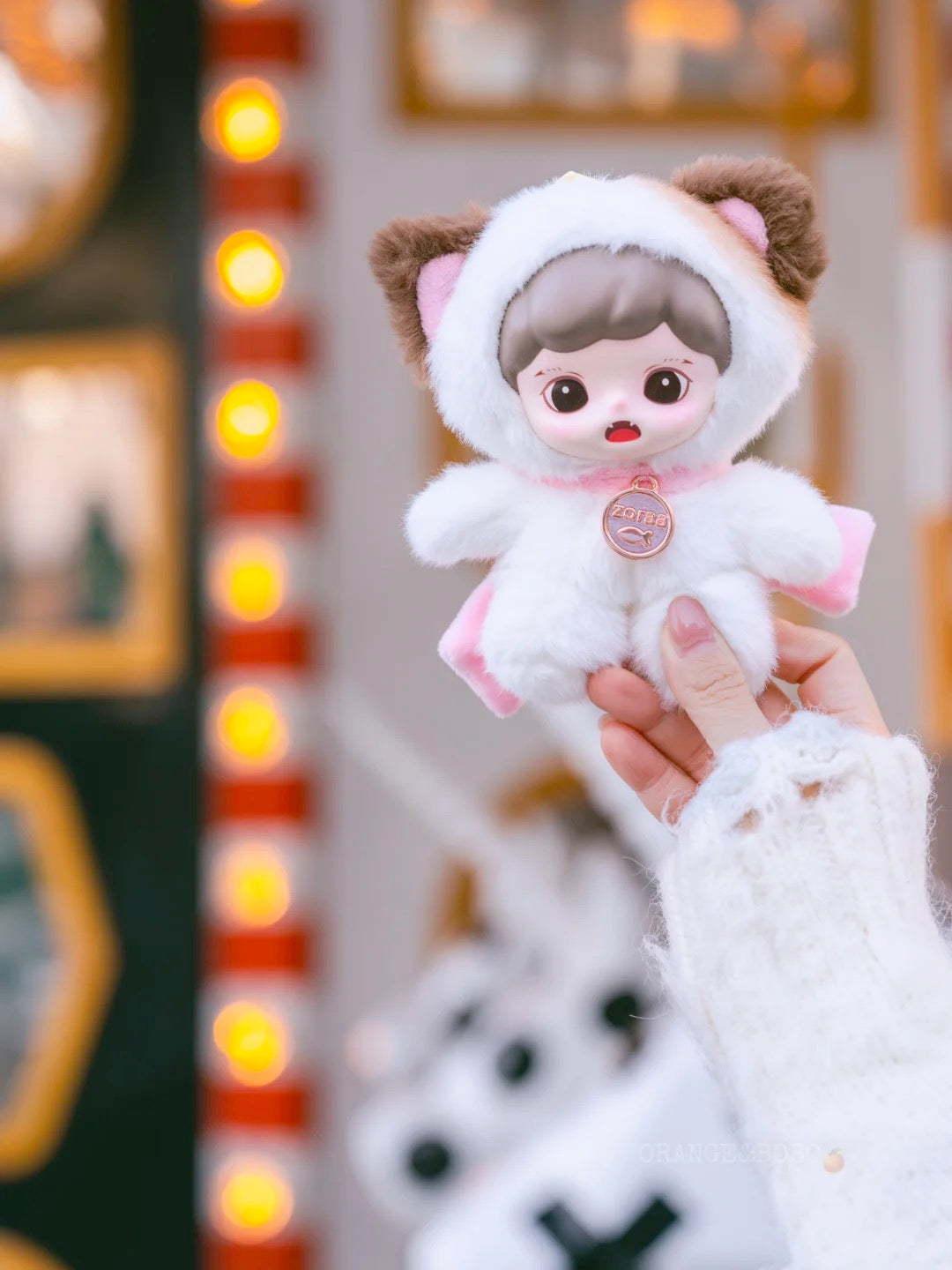 Zoraa fluffy cabin series viny plush doll