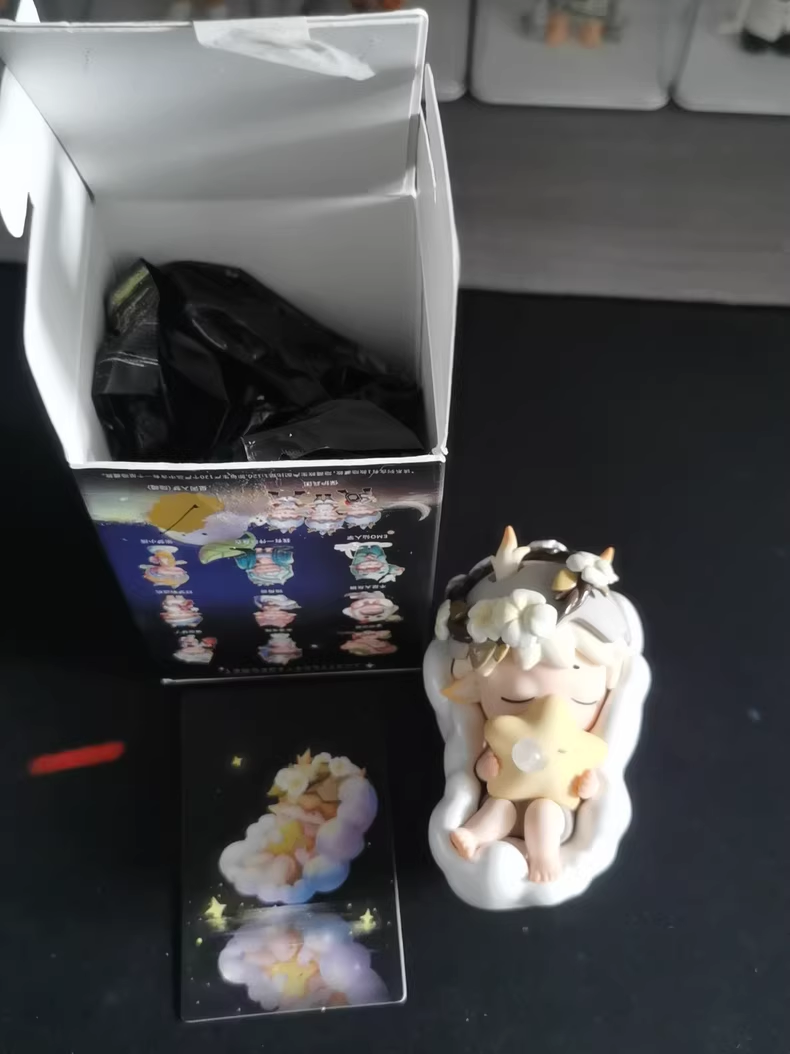 Heyone Dreamscape Adventure Mini PVC Figures