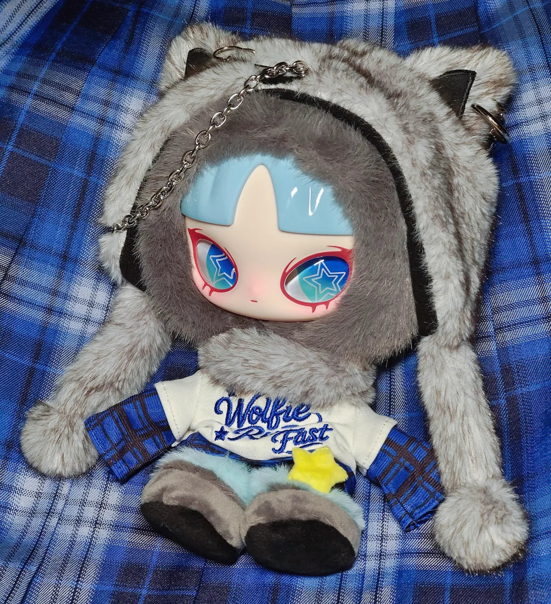 INN’S WOLFIE RUN FAST Series Hanging Card Figurine