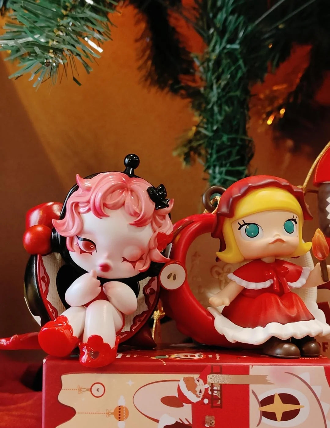 Apple of My Eye Series Figures