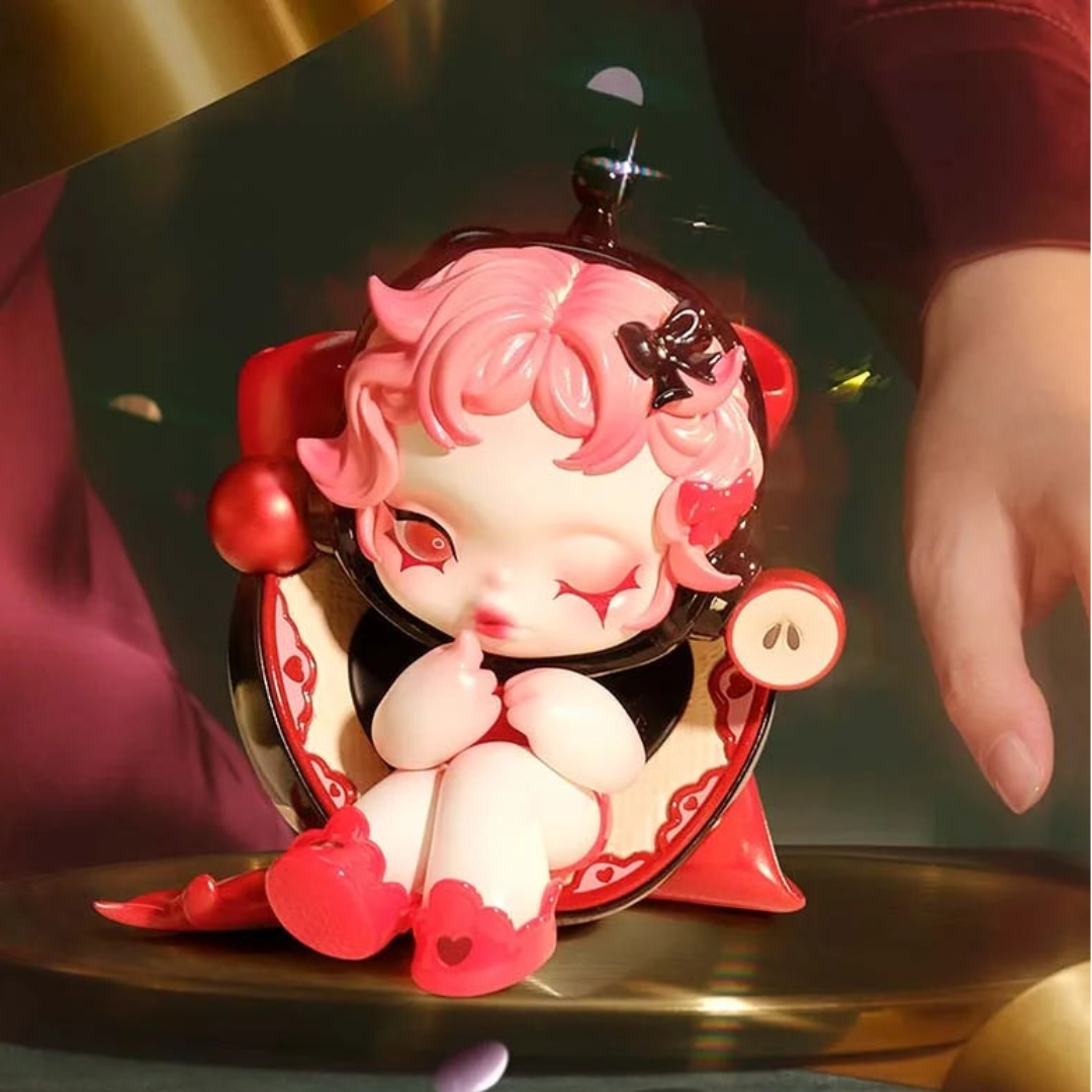 Apple of My Eye Series Figures