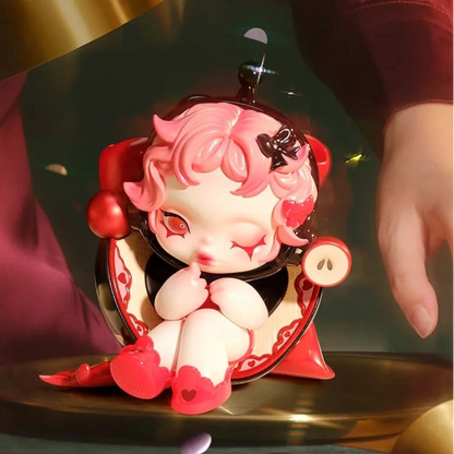 Apple of My Eye Series Figures