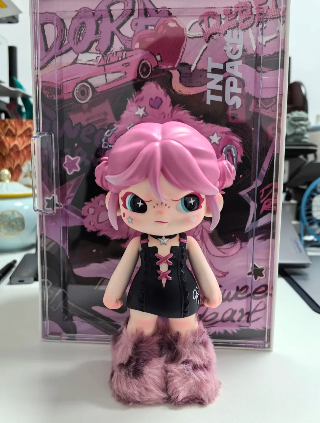 Dora Rebel Sweet Heart Series Hanging Card Figurine