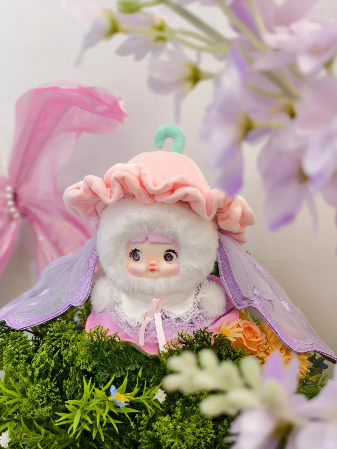 Nommi Freesia Hanging Card