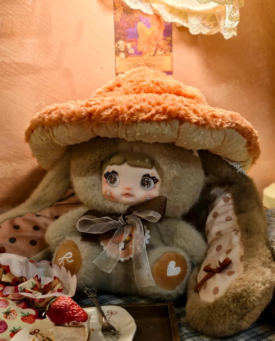 Nommi 400% Mushroom Hat Plush