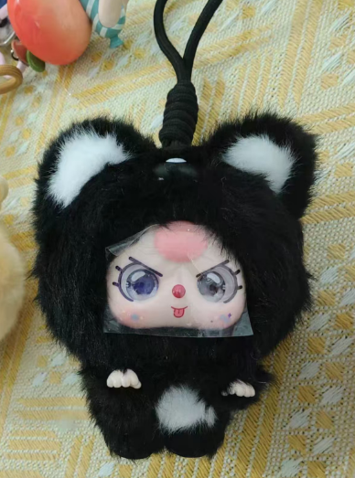Baby Three MINI Hugs VINYL PLUSH PENDANT SURPRISE BOX